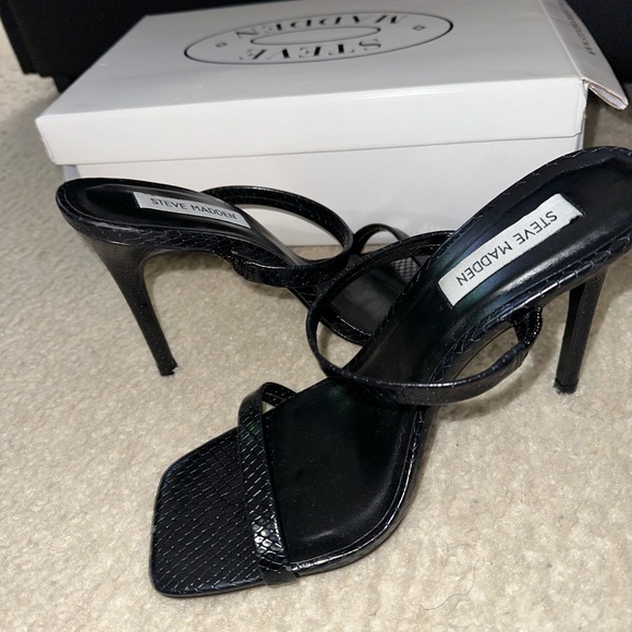 Steve Madden Michele Black Snake High Heel - Picture 3 of 7